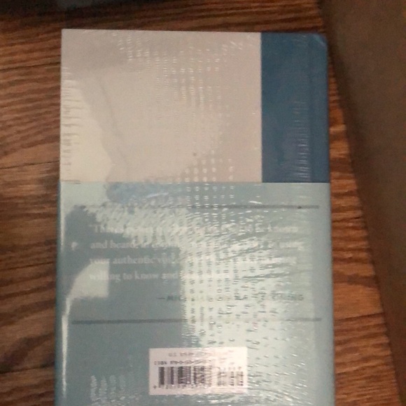 Michelle Obama Becoming Guided Journal - Picture 2 of 3